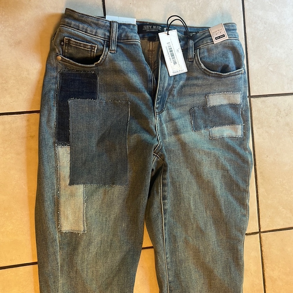 Judy blue boyfriend fit jean . Size 7. Color is medium blue. New with tags